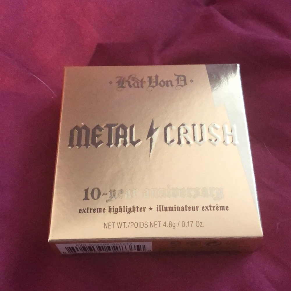 Kay Von D metal crush 10 yr highlighter